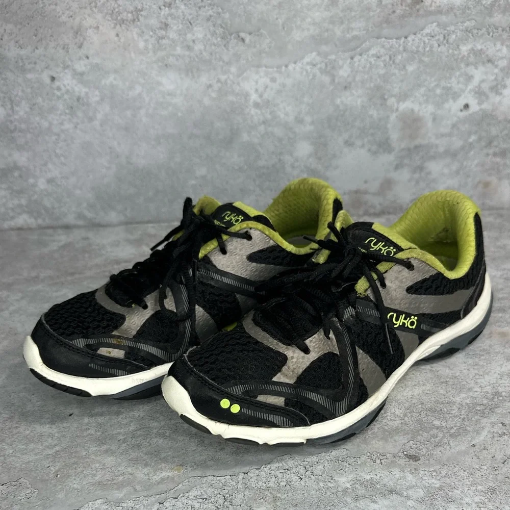 Ryka‎ Black and Green Athletic Shoes Woman’s 7.5